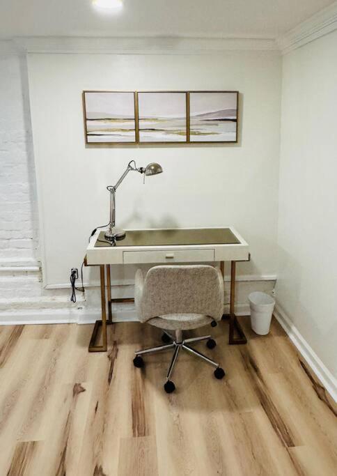 2-Bedroom In The Heart Of DEN Екстериор снимка