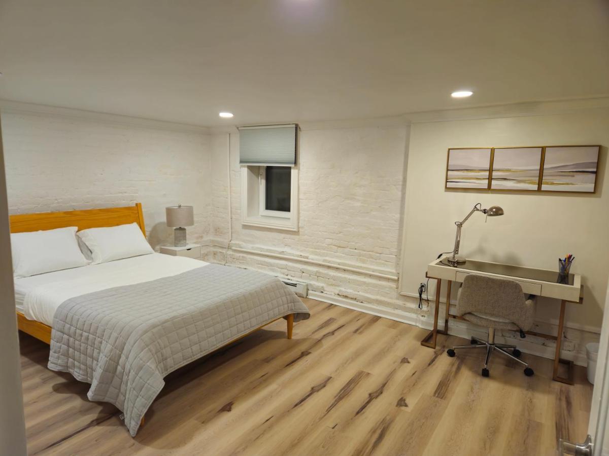 2-Bedroom In The Heart Of DEN Екстериор снимка